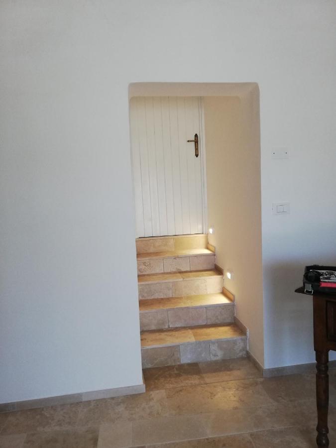 Holiday Home Trullo Antico Ostuni Bilik gambar