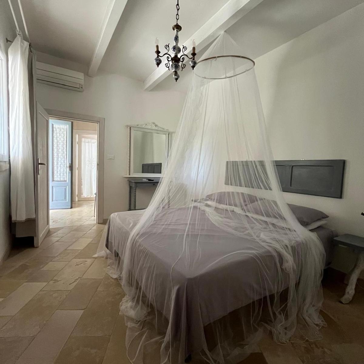 Holiday Home Trullo Antico Ostuni Luaran gambar